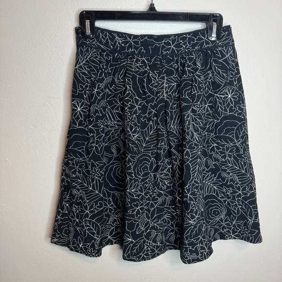 Anthropologie Conversations 38 of 52 Colloquial A-Line Skirt Black Floral Circle - Picture 8 of 11